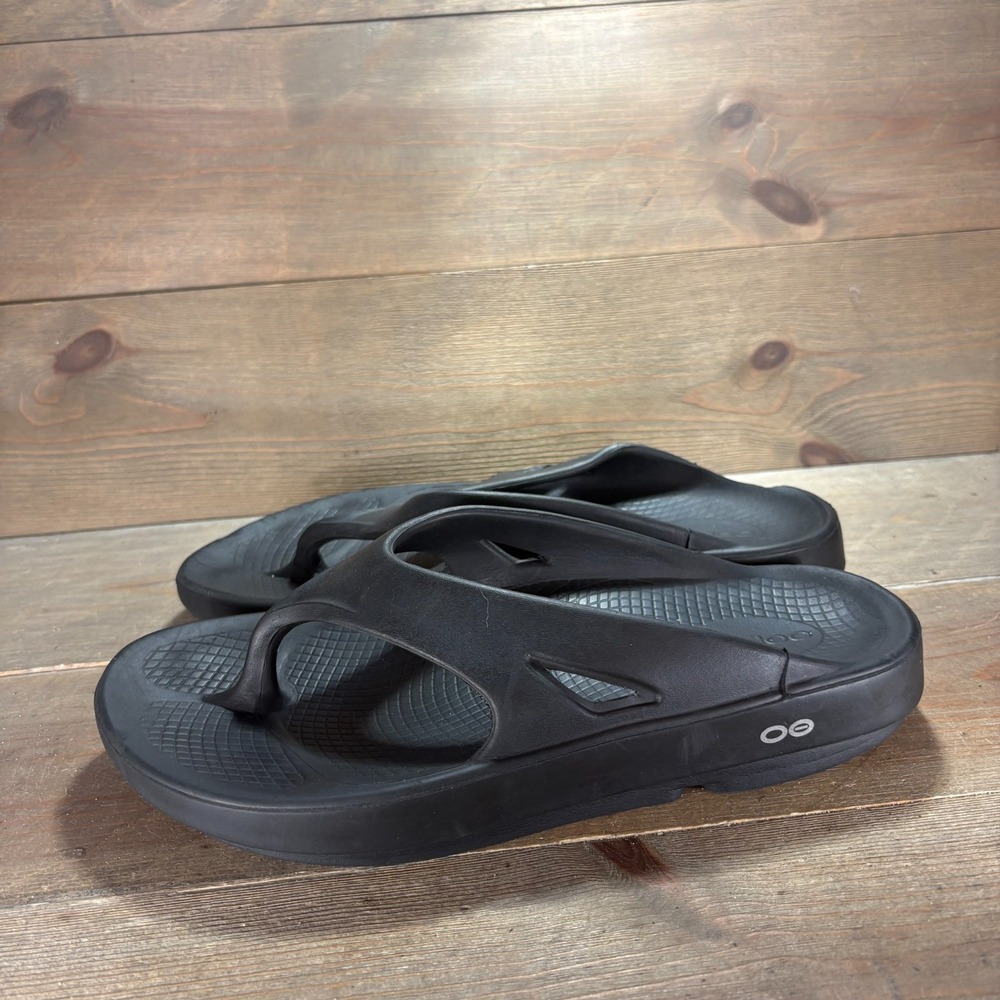 OOFOS OOriginal womens size 10 shoes Black Rubber Slip On Thong Recovery sandals